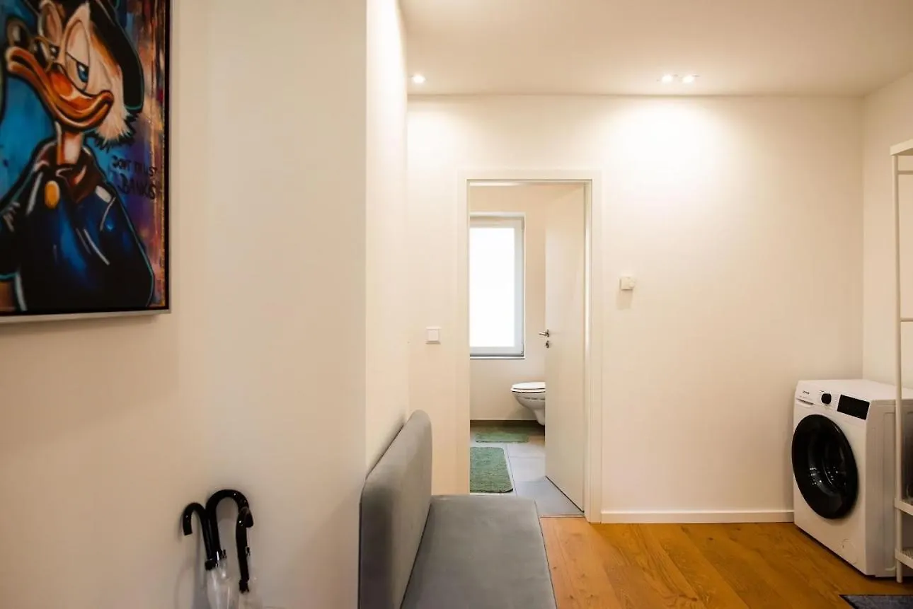 Apartment Schoene, Zentrale Wohnung Fuer 4 Personen Augsburg